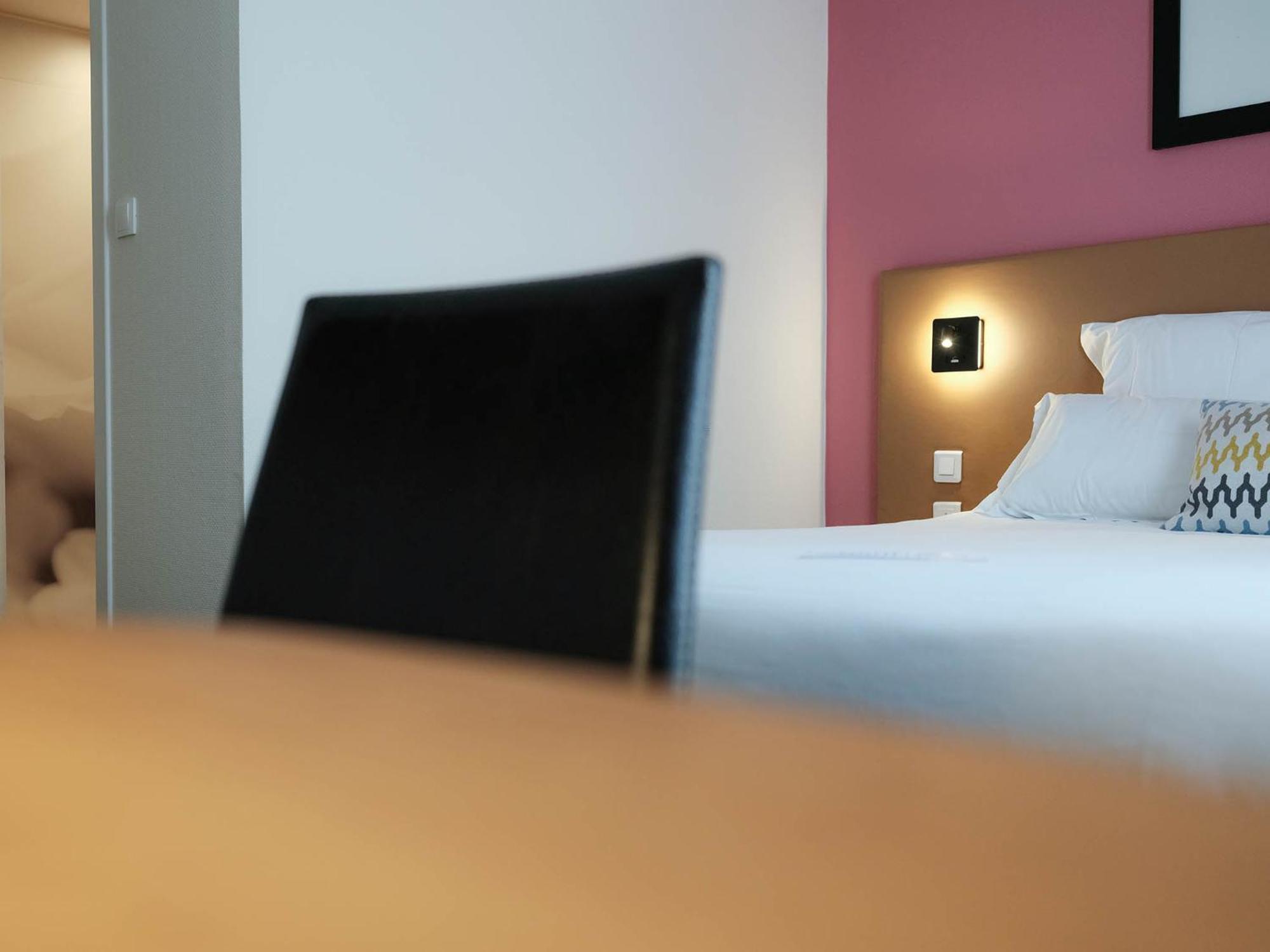 Logis Hotel De L'Europe Poitiers Phòng bức ảnh