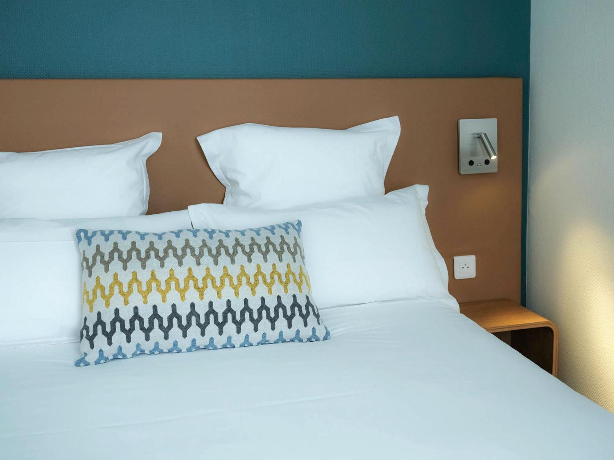 Logis Hotel De L'Europe Poitiers Phòng bức ảnh