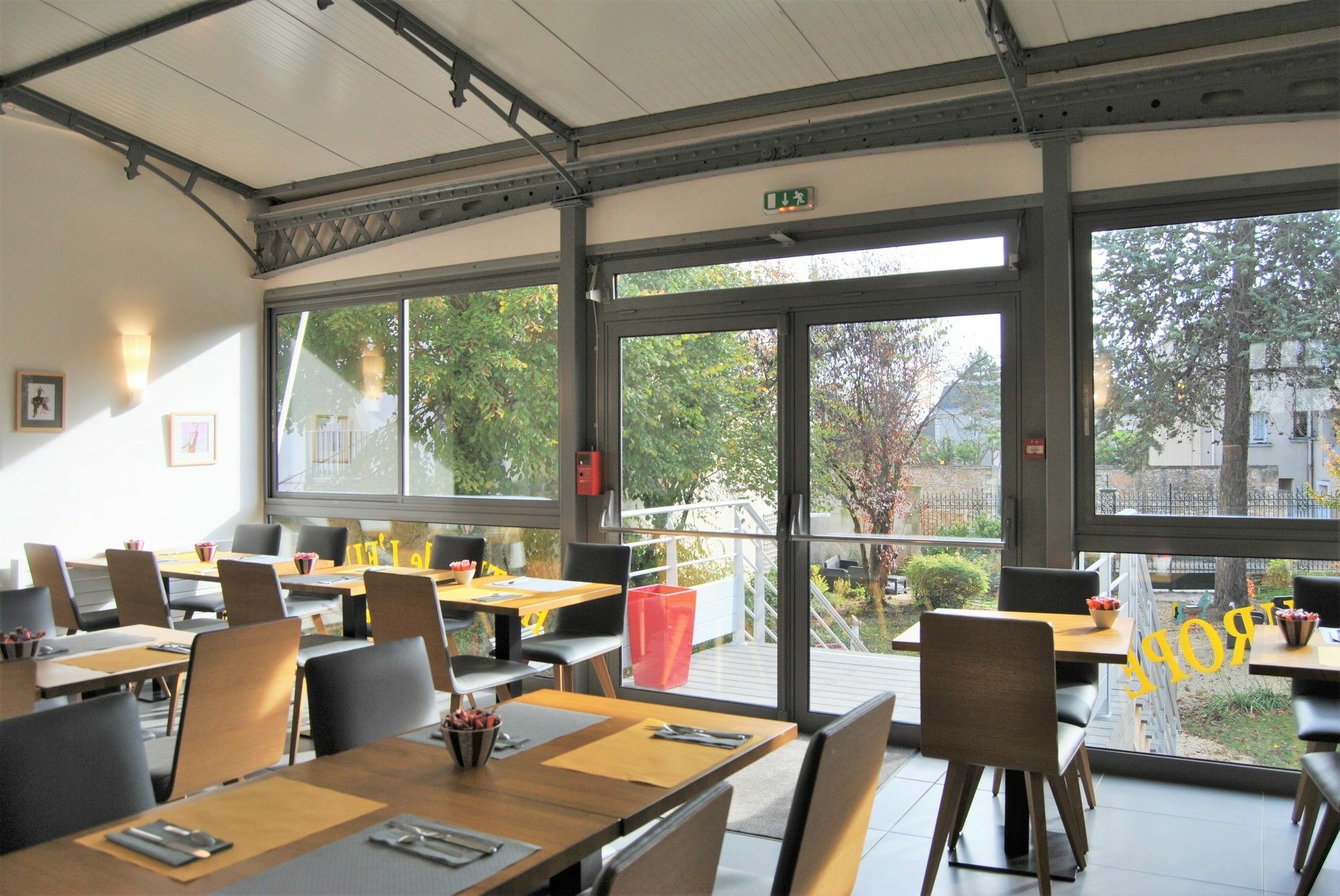 Logis Hotel De L'Europe Poitiers Ngoại thất bức ảnh